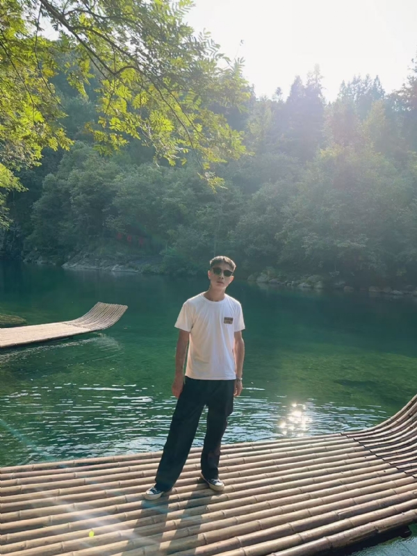 林言的第二张照片--安徽交友中心